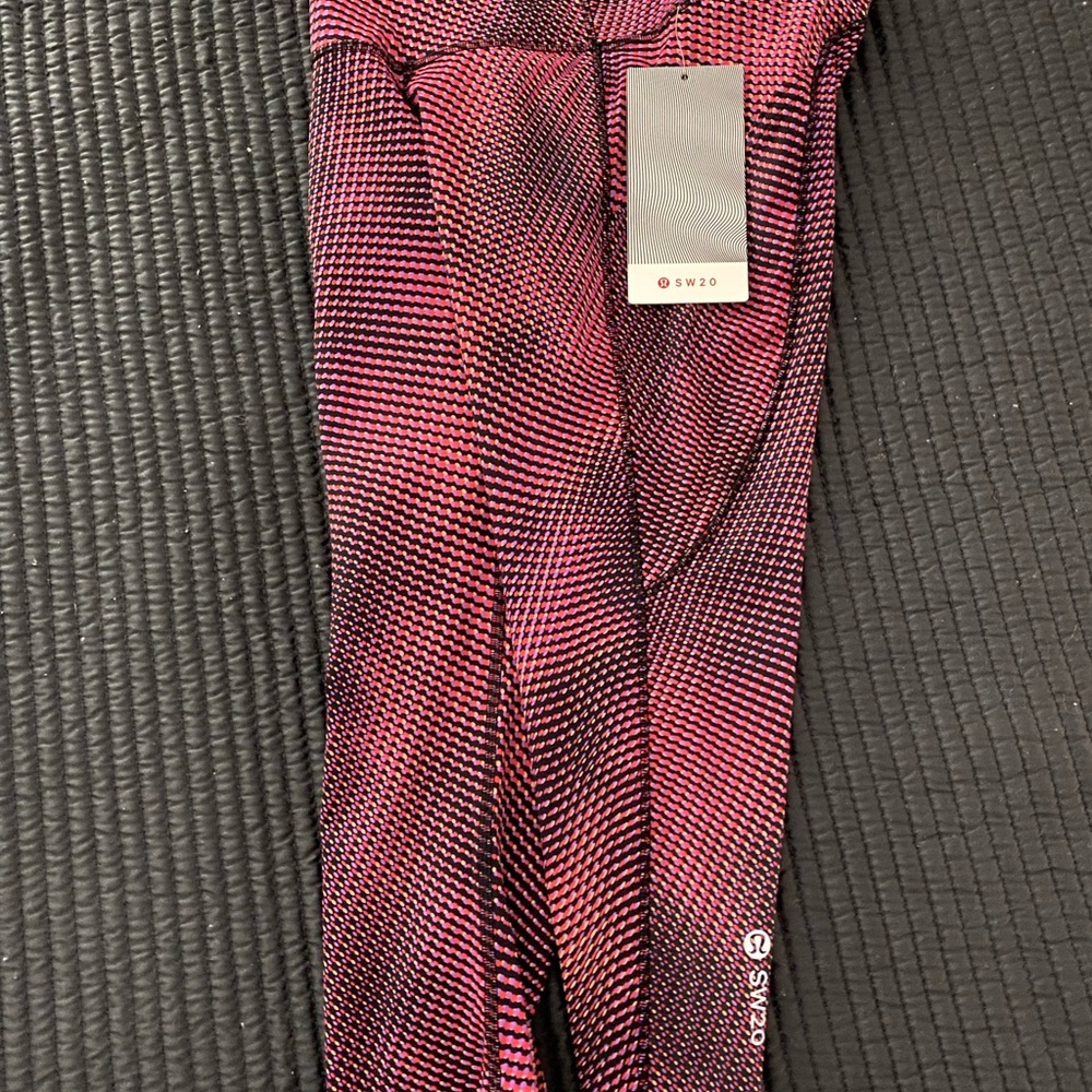 NWT New Lululemon SeaWheeze Fast and Free High Rise Size 6 Leggings Crop Capri